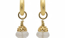 SET Creolen KAYLA 2.8 X 14 mm matt mit Mondstein Charms