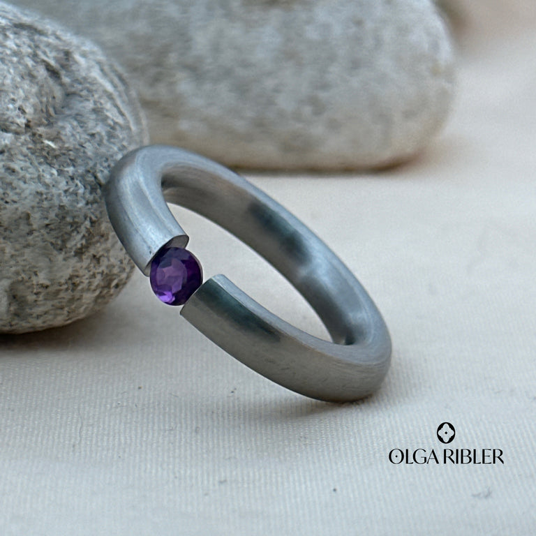Pneu Ring Edelstahl mit Amethyste