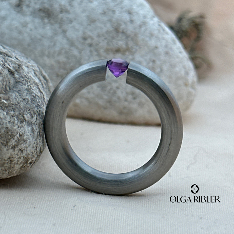 Pneu Ring Edelstahl mit Amethyste