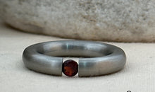 Pneu Ring Edelstahl mit Granate SALE