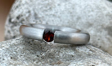Pneu Ring Edelstahl mit Granate SALE