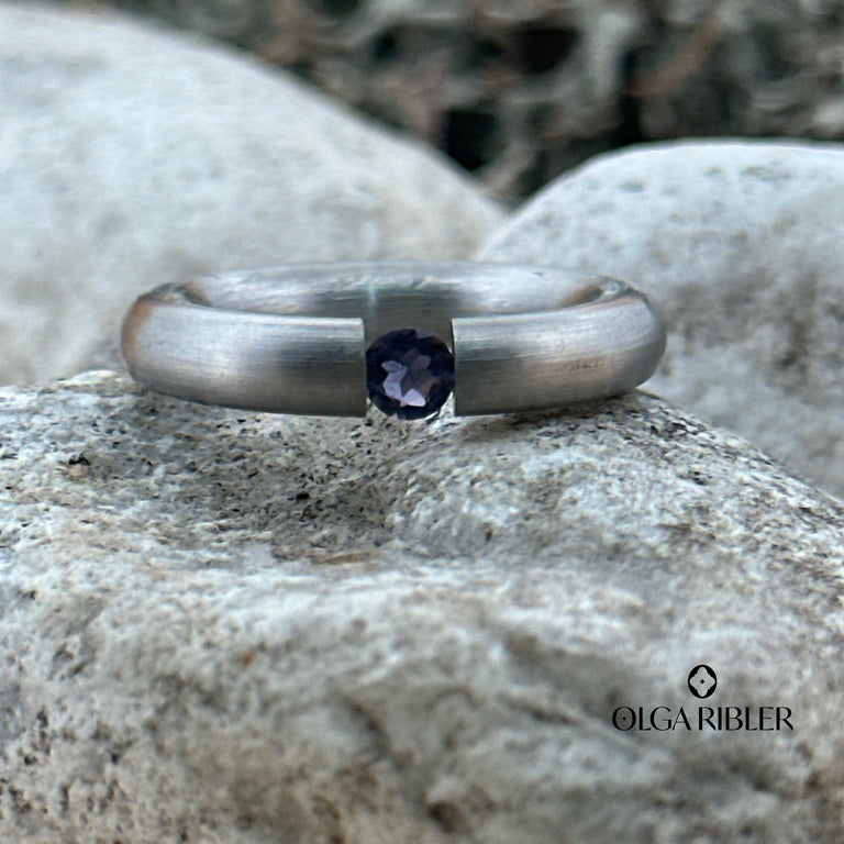 Pneu Ring Edelstahl mit Iolithe SALE