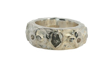 Unikat Ring mit Salt & Pepper Diamond | By Olga Ribler