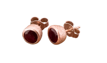 Ohrstecker Hannah mit 5 mm Rubin