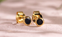 Ohrstecker ATHINA mit Saphir