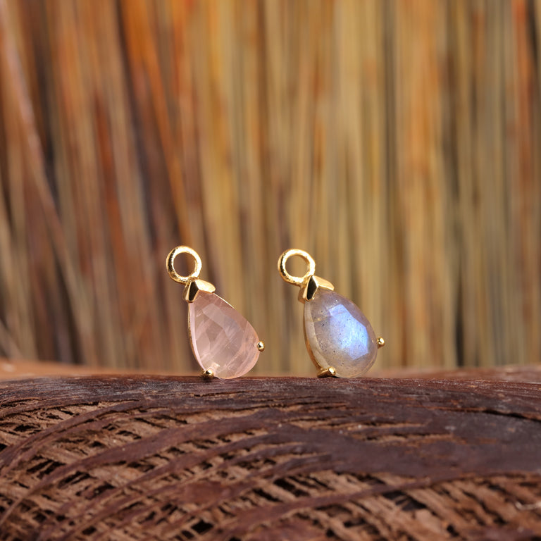 Charm LEONIE Rosenquarz 5X8mm