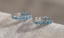 Creolen SOLVEIG 14mm mit Blauen Topasen