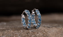 Creolen SOLVEIG 14mm mit Blauen Topasen