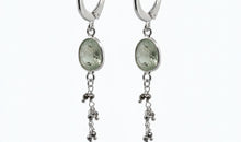 Creolen Elvia mit Prehnite und Hämatite