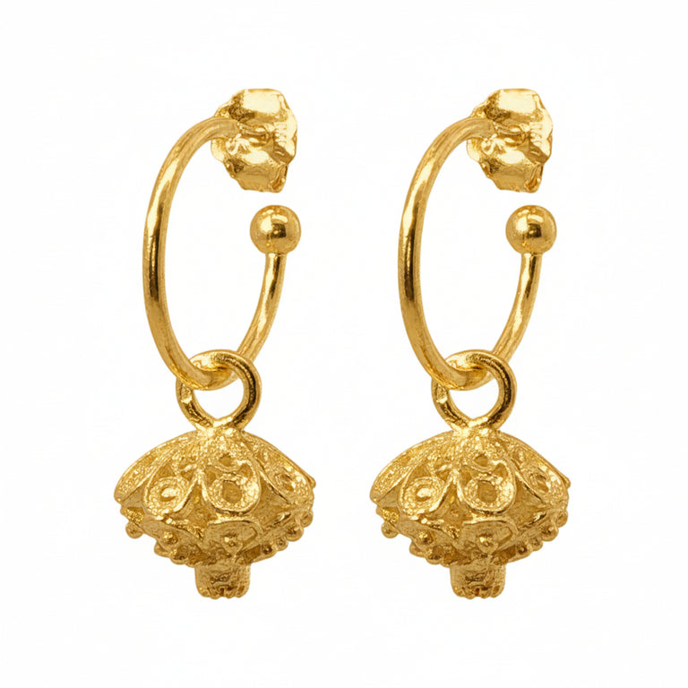 Halbcreole Lenny 15 mm mit Ornament Charm