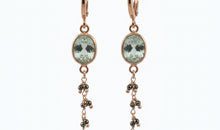 Creolen Elvia mit Prehnite und Hämatite
