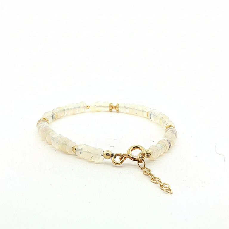 Edelsteinarmband mit Opal