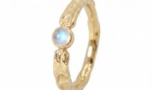 Ring KEENAN 5 mm mit  Mondstein
