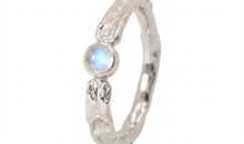 Ring KEENAN 5 mm mit  Mondstein