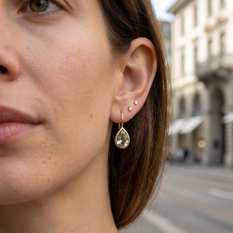 SERENAH Ohrhänger mit grünem Amethyst