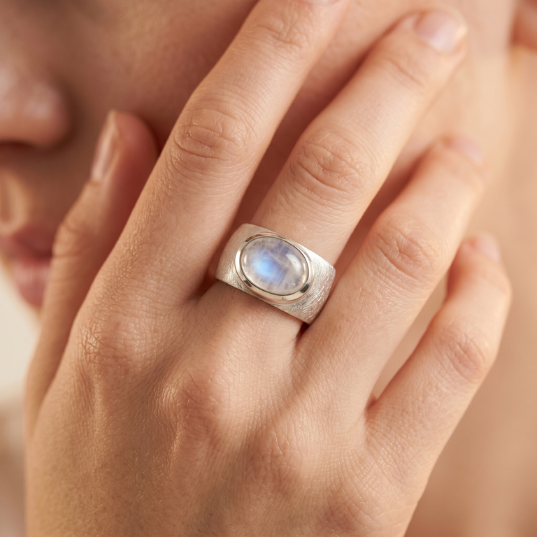 Unikate Ring NADINE – 925 Sterling Silber, Mondstein
