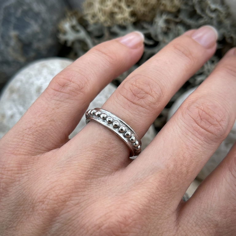 Noppen Ring 4 mm breit SALE