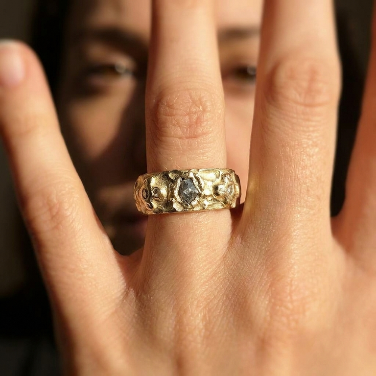 Unikat Ring mit Salt & Pepper Diamond | By Olga Ribler