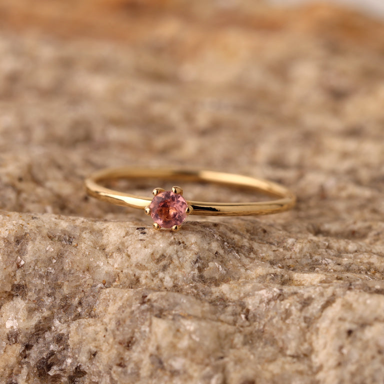 Ring  MINI BRIANA  mit rosa Turmalin 3mm 18k Gold