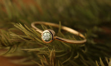 Ring  MINI JANAJA  mit grünem Turmalin 3mm 18 k Gold