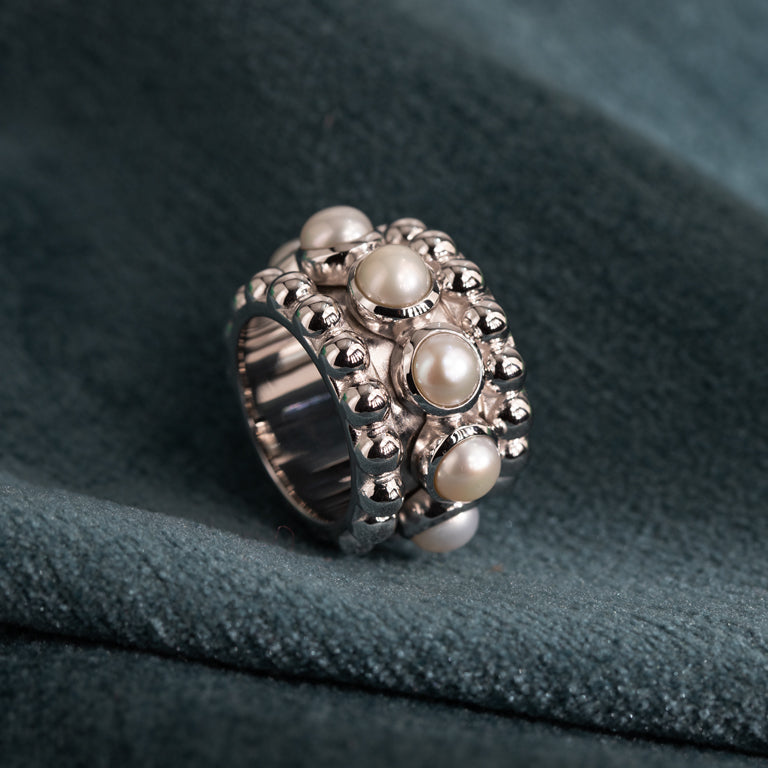 Moving Ring SARINA Perlen 17 mm