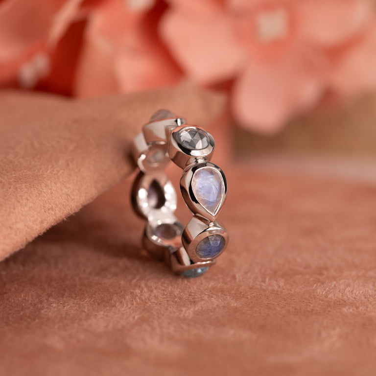 Ring LEILA OFFEN