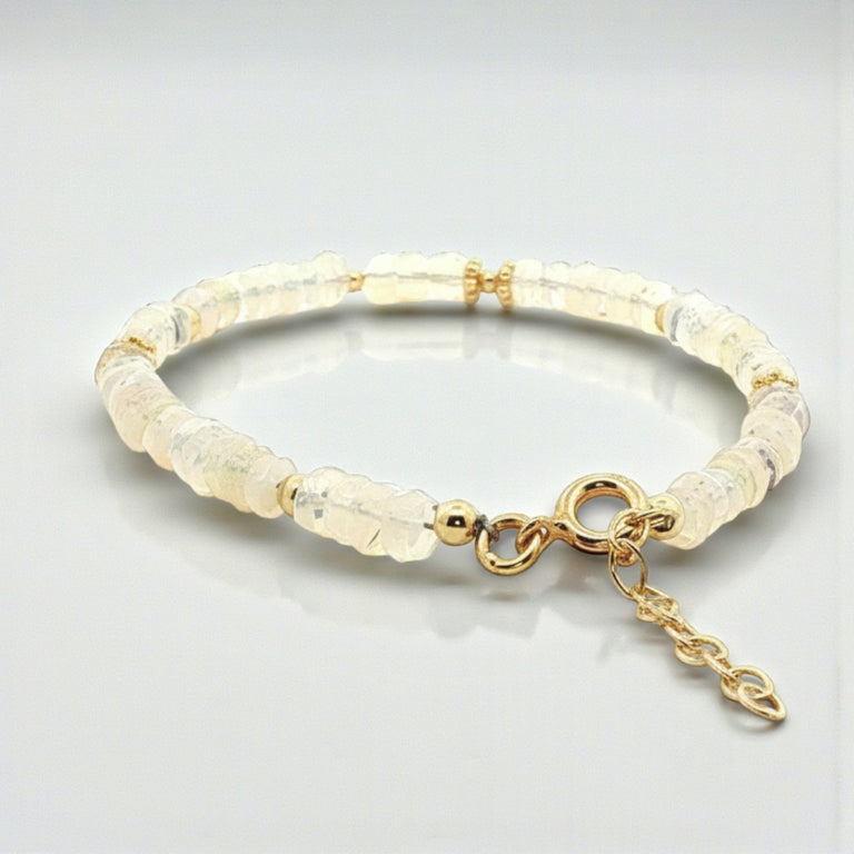 Edelsteinarmband mit Opal