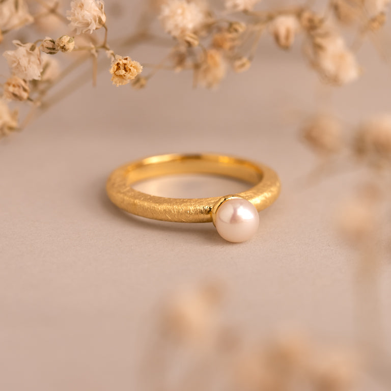 Ring ASTRID 2.5 mm matt mit Perle