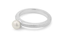 Ring ASTRID 2.5 mm matt mit Perle