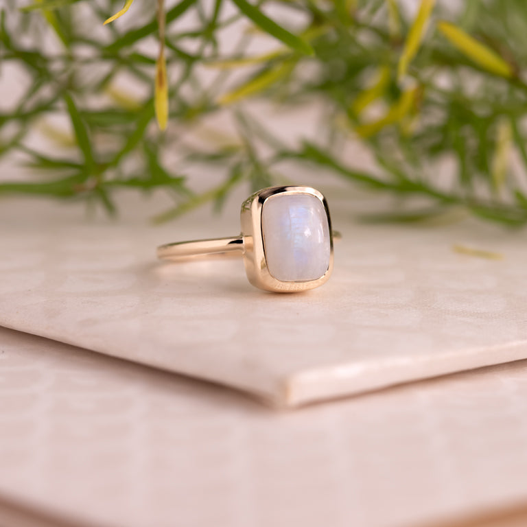 Ring REDECCA Mondstein 7 X 9 mm