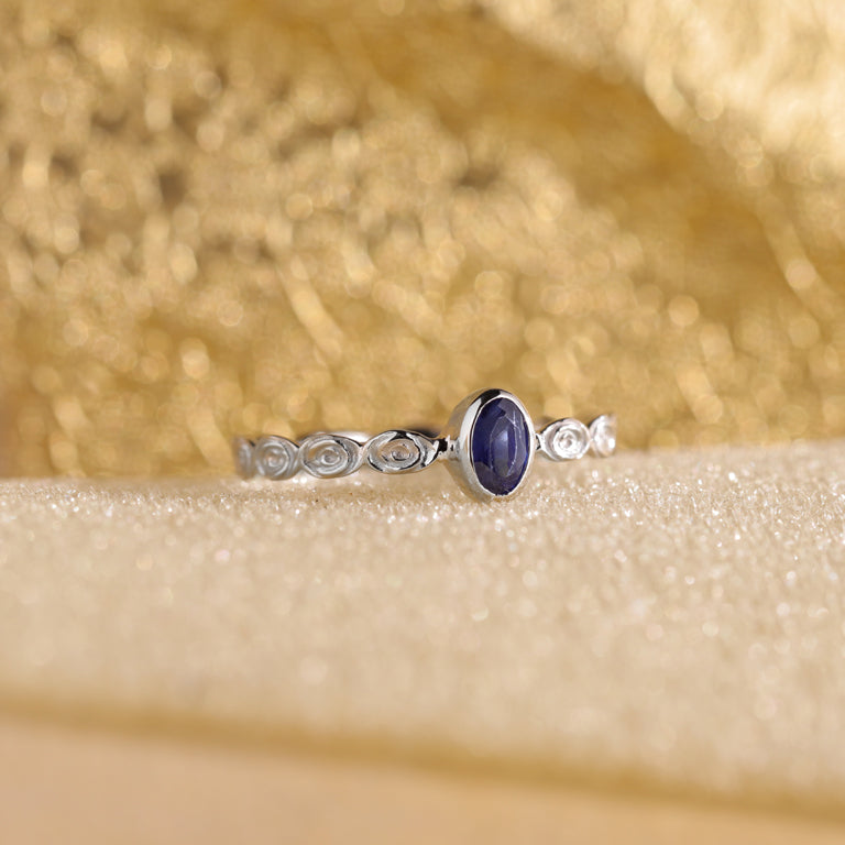 Ring  VIOLETTA  mit Saphir