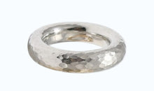Ring HANNAH HAMMER 6 mm