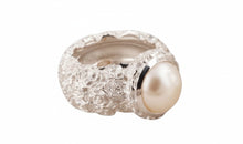 Ring LOTTA Perle | Statement Ring mit Rosenmuster