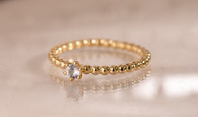 Ring BUBBLE 2 mm mit Topas und Diamant 3 mm