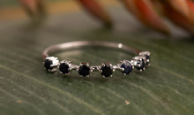 Ring NOORA mit Saphiren 2mm