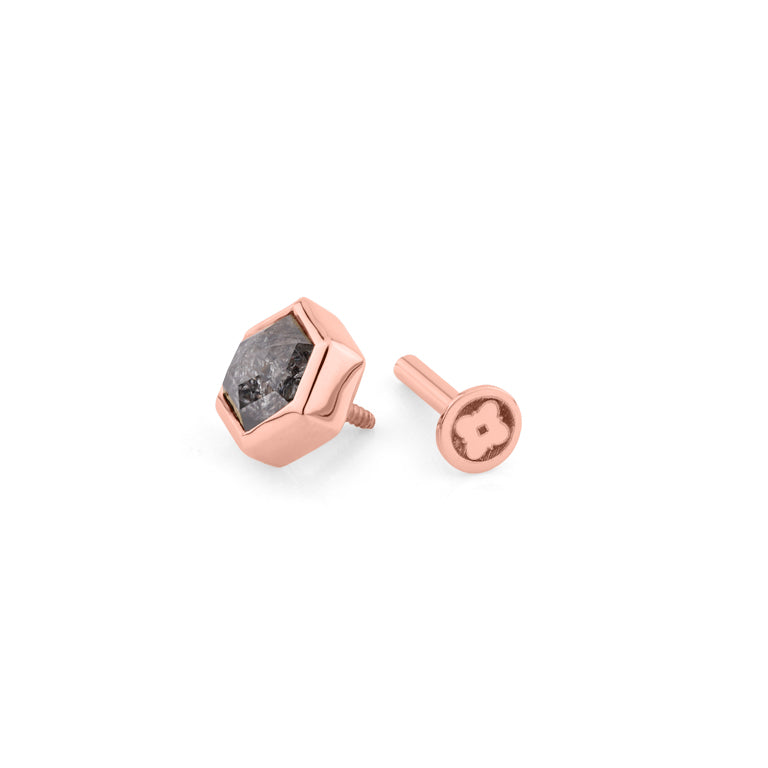 Piercing mit Salt and Pepper Diamant – Einzigartiges Unikat