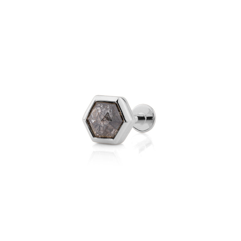 Piercing mit Salt and Pepper Diamant – Einzigartiges Unikat