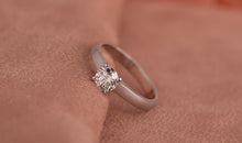 Verlobungs Ring Vanessa mit Diamant