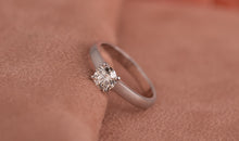 Verlobungs Ring Vanessa mit Diamant