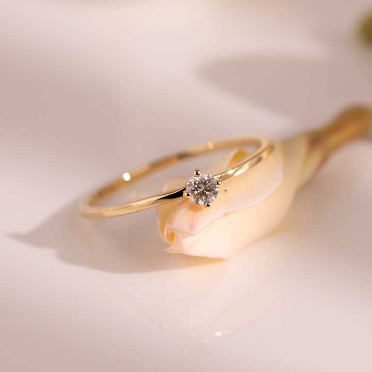 Verlobung Ring AVERY mit Diamant 3 mm