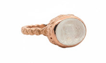 Mondstein Ring Oval 9×11 mm – Floral