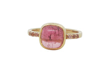 Unikate Ring  18 Karat Gold mit Rosaturmalin
