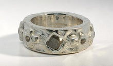 Salt und Pepper Diamond Ring