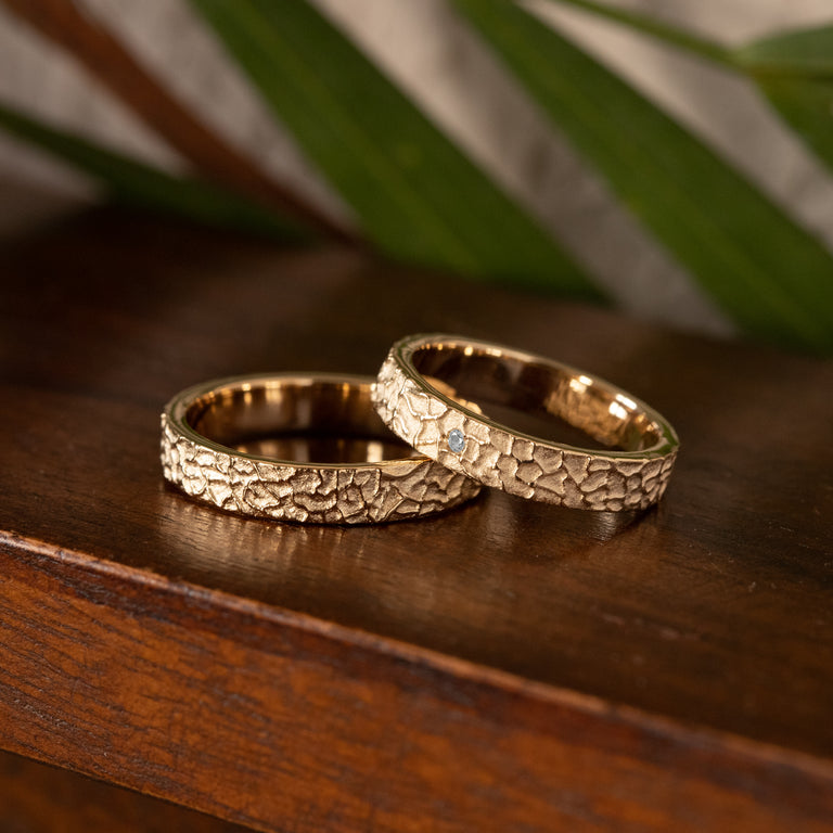 Partnerring FLORIS 4mm mit einem Diamant
