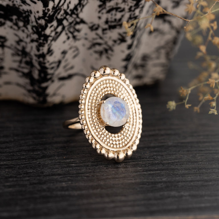 Ring NYALIA mit Mondstein
