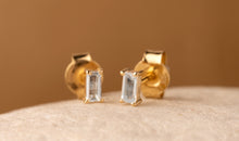 Ohrstecker  IZOLDA mit Mondstein