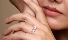 Ring NEVIN mit Topasen