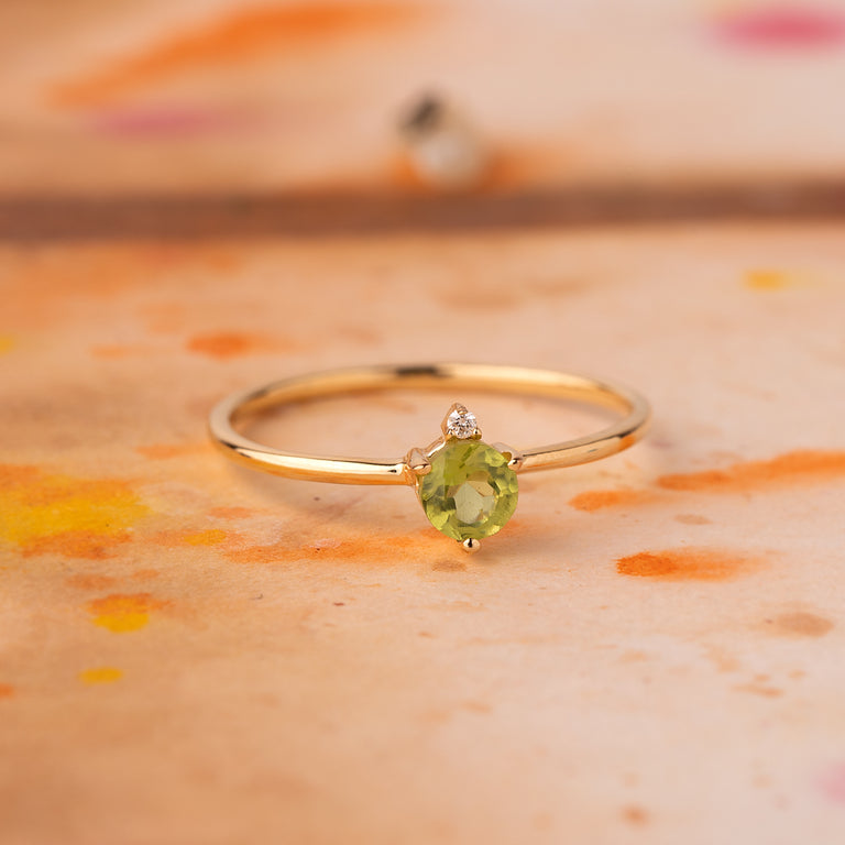 Ring PERIDOT Sternzeichen Jungfrau, Löwe, Wassermann