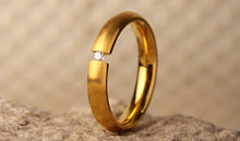 Spannring WIARA 4mm aus Edelstahl mit Zirkonia