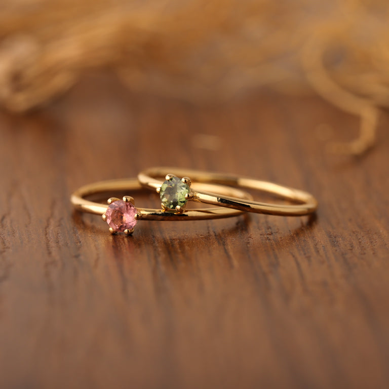 Ring  MINI BRIANA  mit grünem Turmalin 3mm